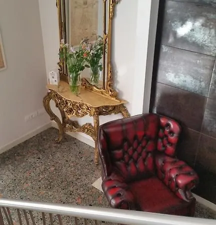 Bed & Breakfast La Porta Rossa 3*