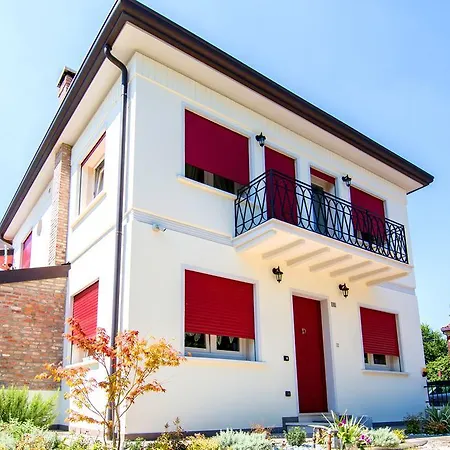 La Porta Rossa Bed & Breakfast Noale
