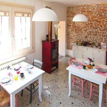 拉波特罗萨住宿加早餐旅馆 诺阿莱