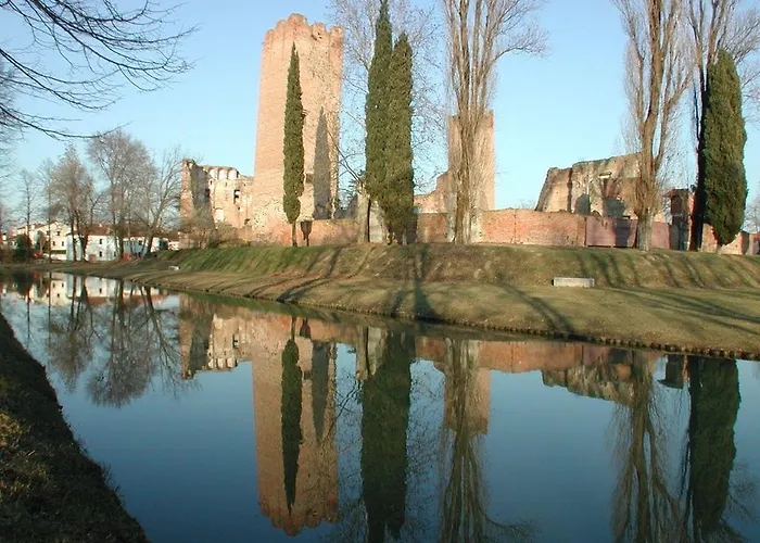 La Porta Rossa Nocleg ze śniadaniem Noale