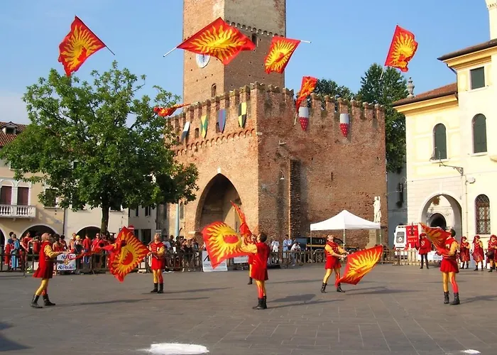 La Porta Rossa Noale