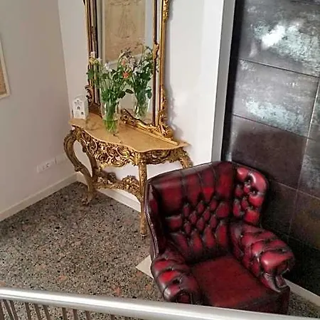 Bed & Breakfast La Porta Rossa 3*