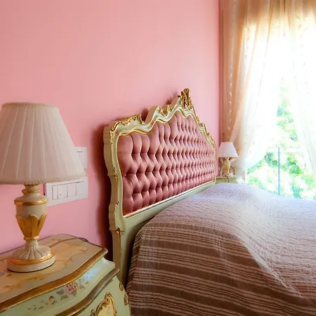 Bed & Breakfast La Porta Rossa