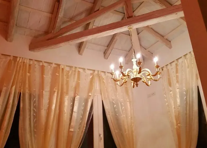 La Porta Rossa Noale