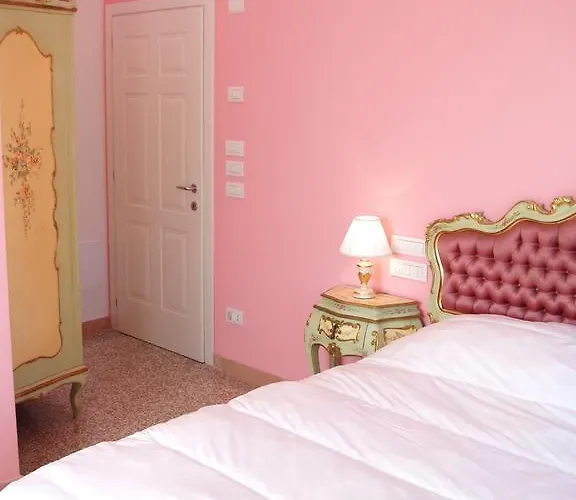 Bed & Breakfast La Porta Rossa