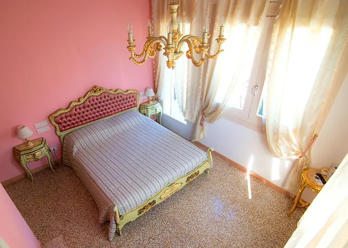 La Porta Rossa 3* Noale